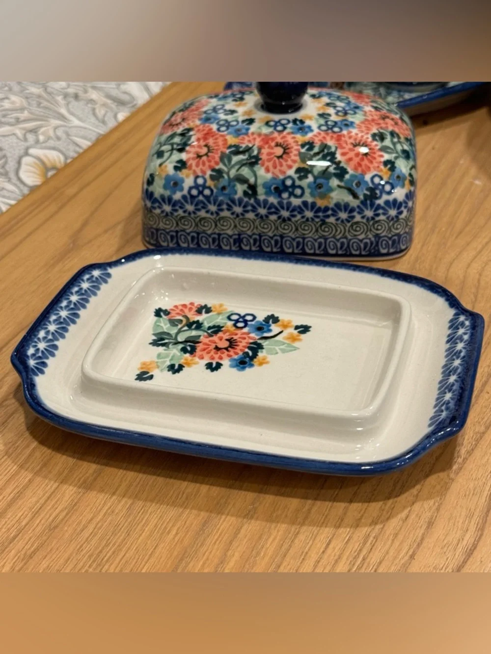 Polish Pottery Sparrow 2-Piece Covered Butter Dish.
